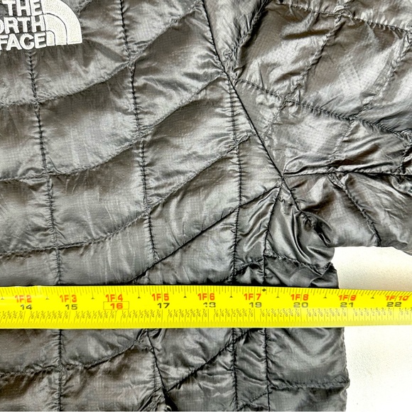 The North Face Thermoball Hooded Jacket Insulated Men's M Black - Picture 12 of 13